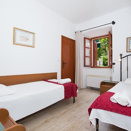 Villa Filipa ซัฟทัท ภายนอก รูปภาพ